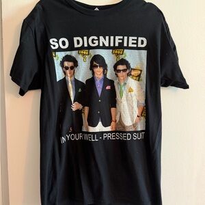 Jonas Brothers “So Dignified in Your Well Pressed Suit Black T-Shirt Size Large